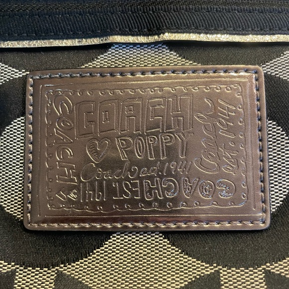 Vintage Poppy Coach Purse/Bag - Tan/Silver/Black w/ Purple Interior - Picture 4 of 6